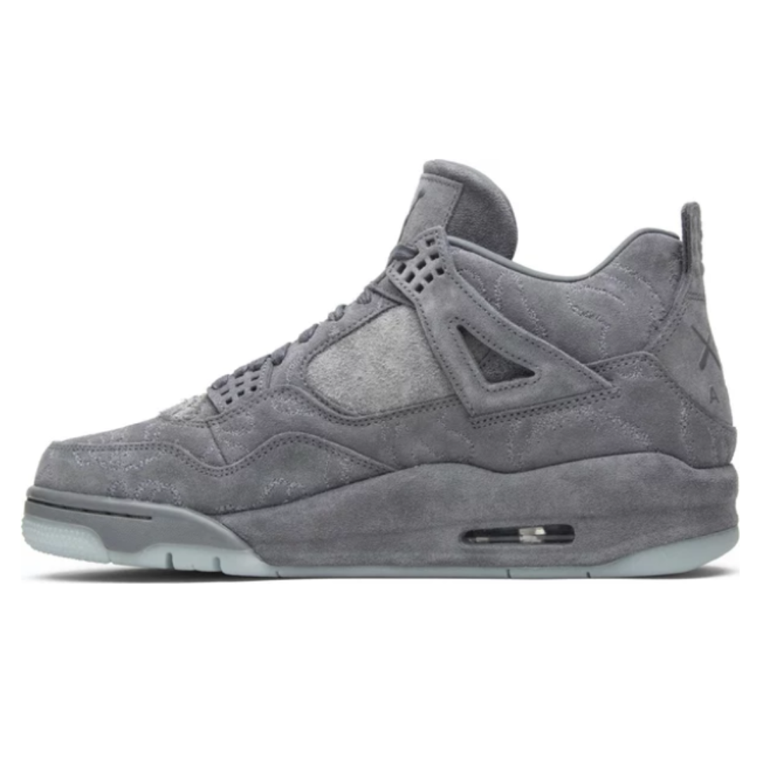 Tênis Air Jordan 4 Retro Kaws