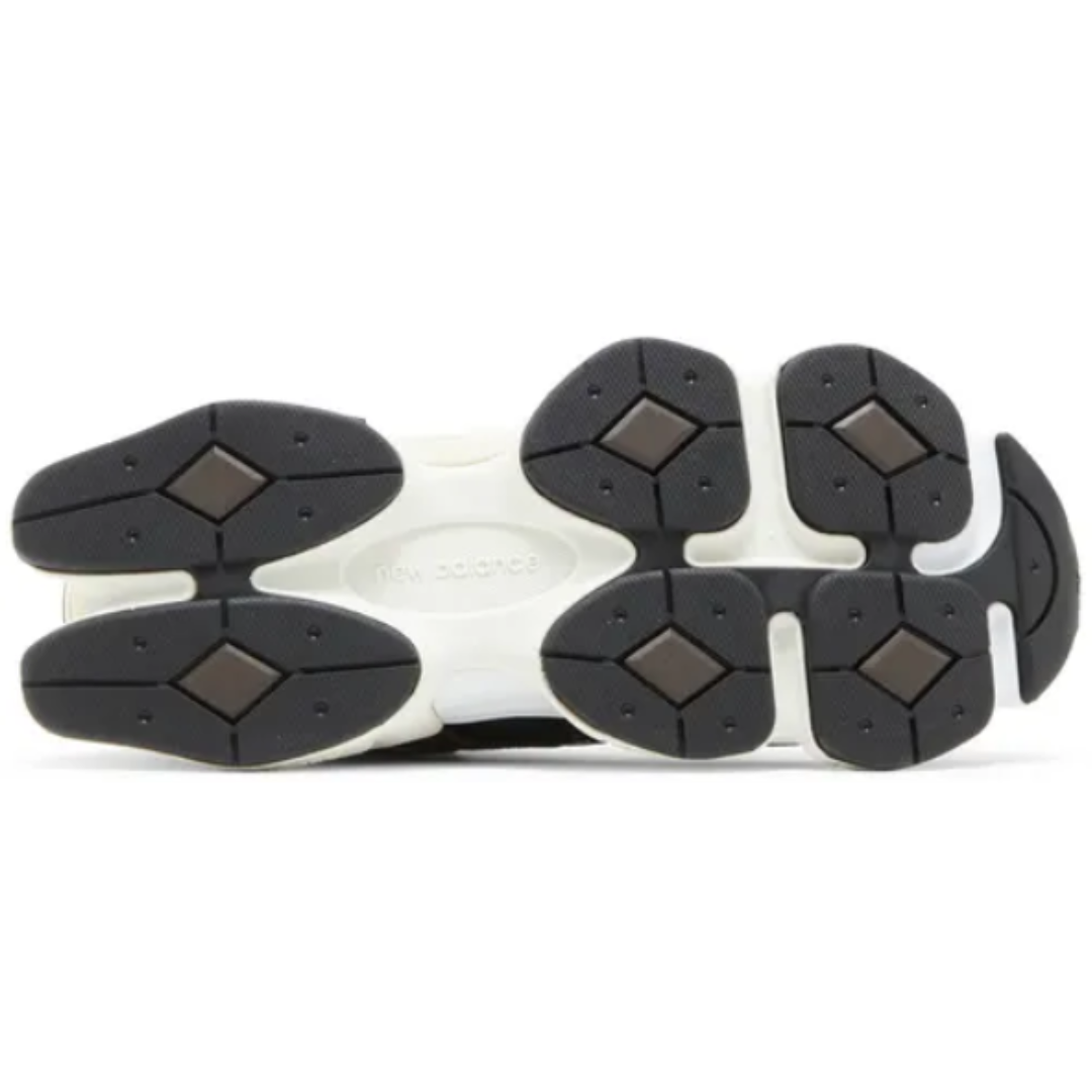 Tênis New Balance 9060 Brown Black