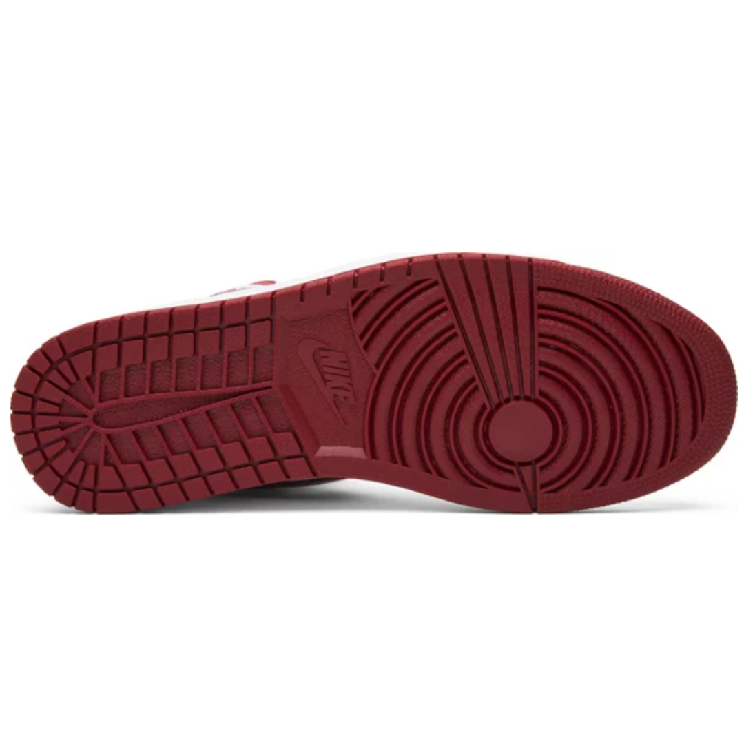 Tênis Air Jordan 1 Retro High OG Metallic Red