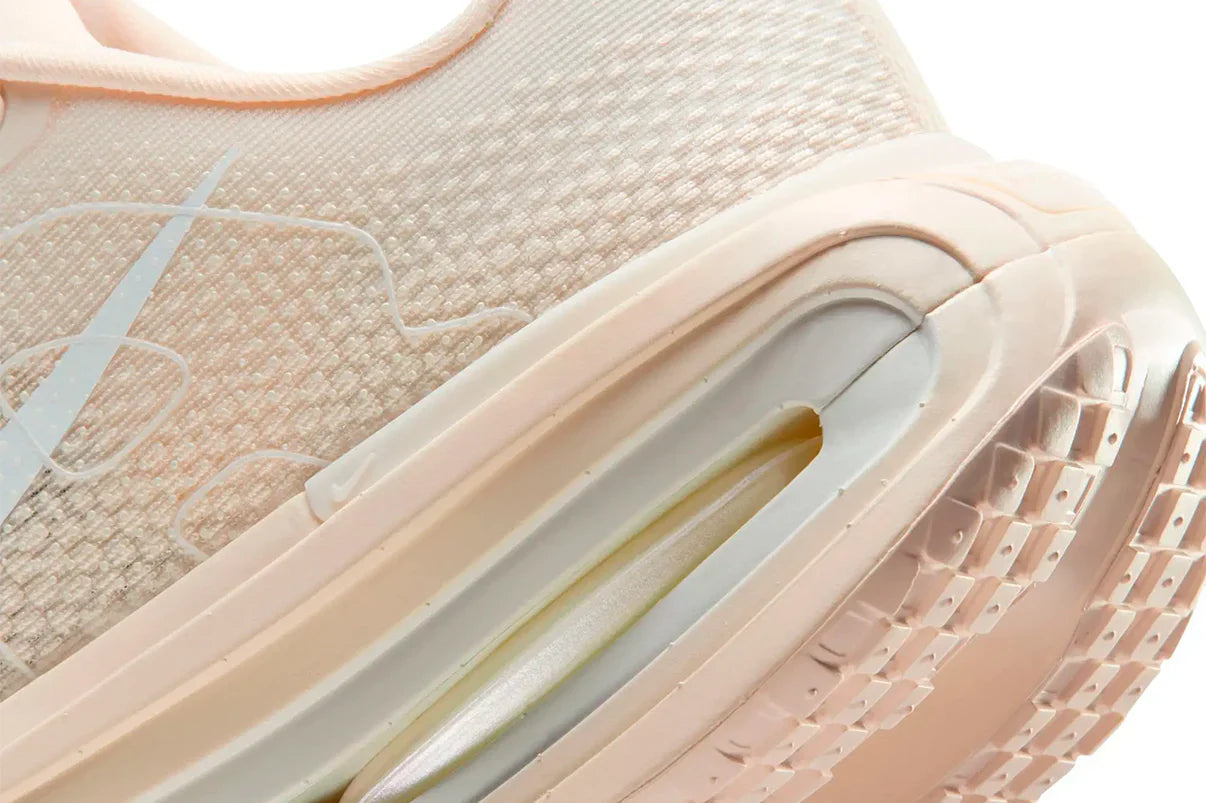 Nike Vomero Premium Chalk Bege