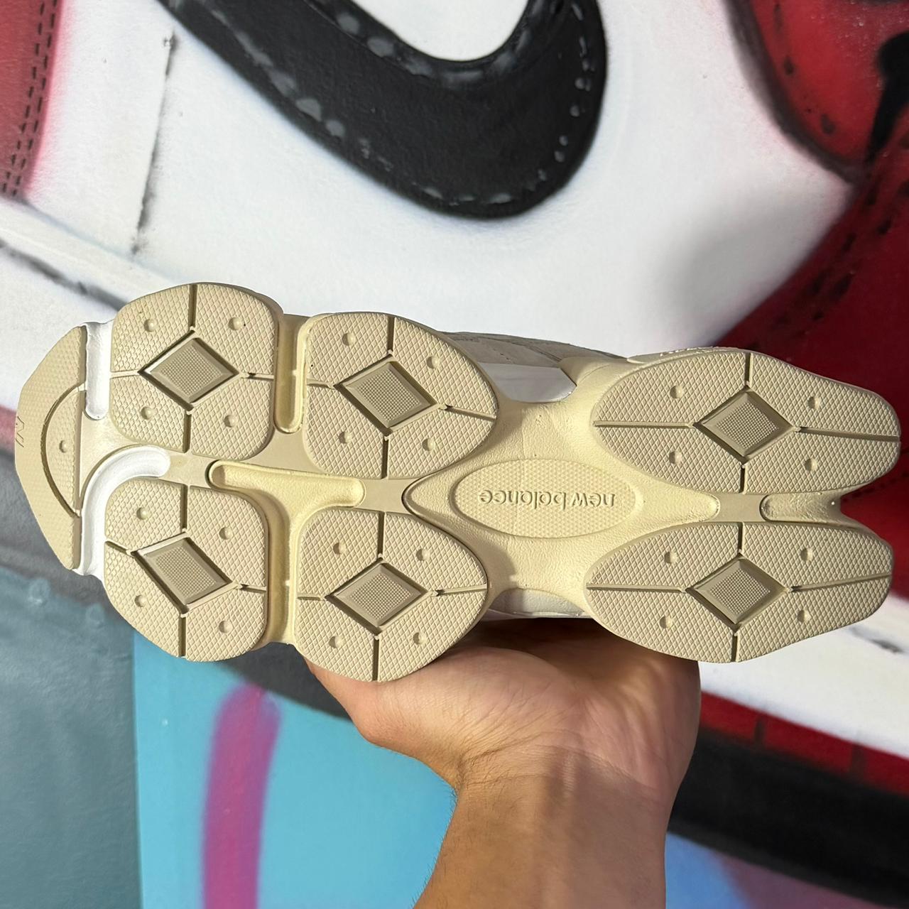 Tênis New Balance 9060 Sea Salt Brown (Pronta Entrega)