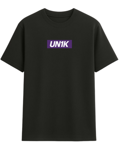 Camiseta UN1K Preta “Block Identity Purple”