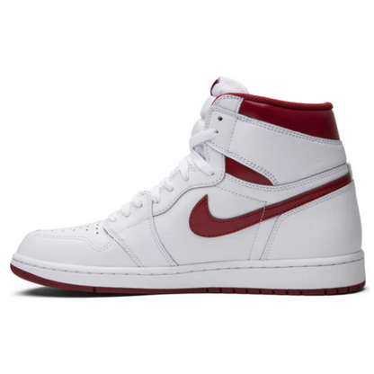 Tênis Air Jordan 1 Retro High OG Metallic Red