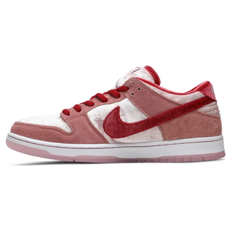 Tênis Nike SB Dunk Low StrangeLove - Valentine's Day