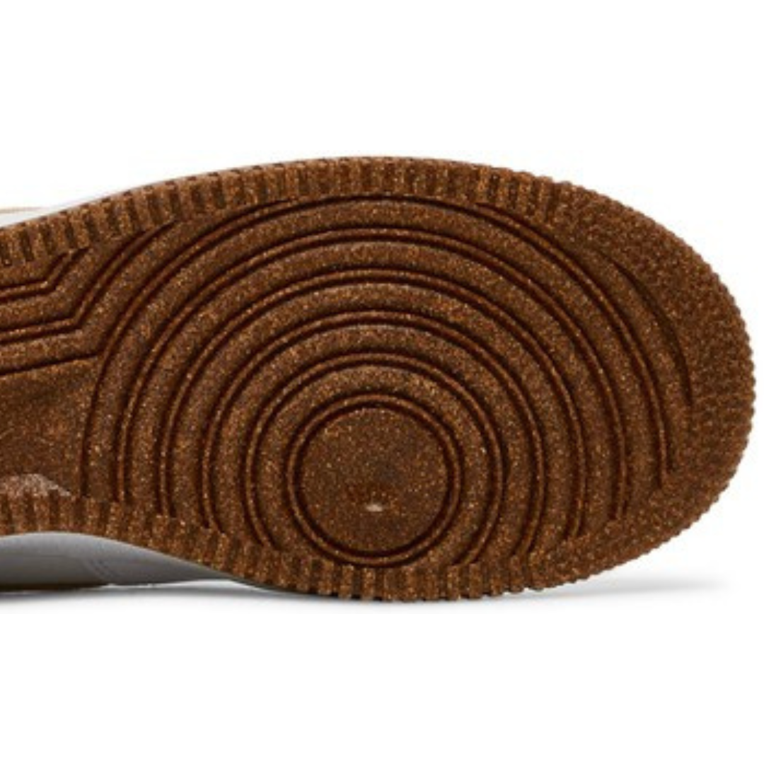 Nike Air Force 1 '07 LV8 Ruibarbo