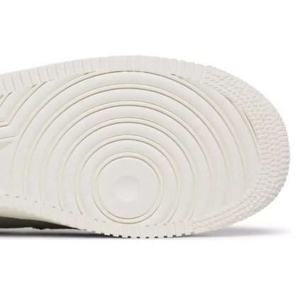 Tênis Nike Air Force 1 Low Athletic Club