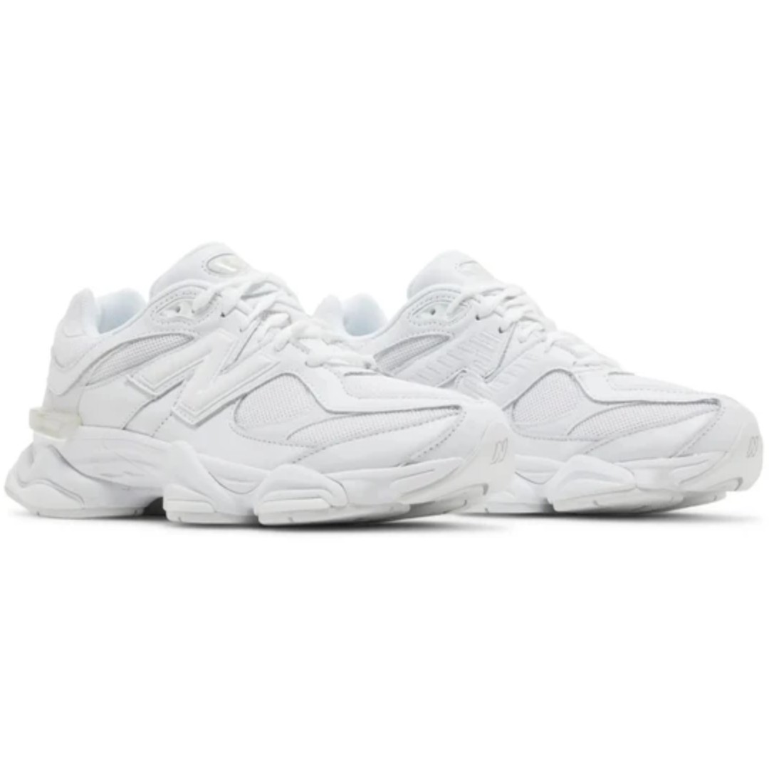 Tênis New Balance 9060 Triple White