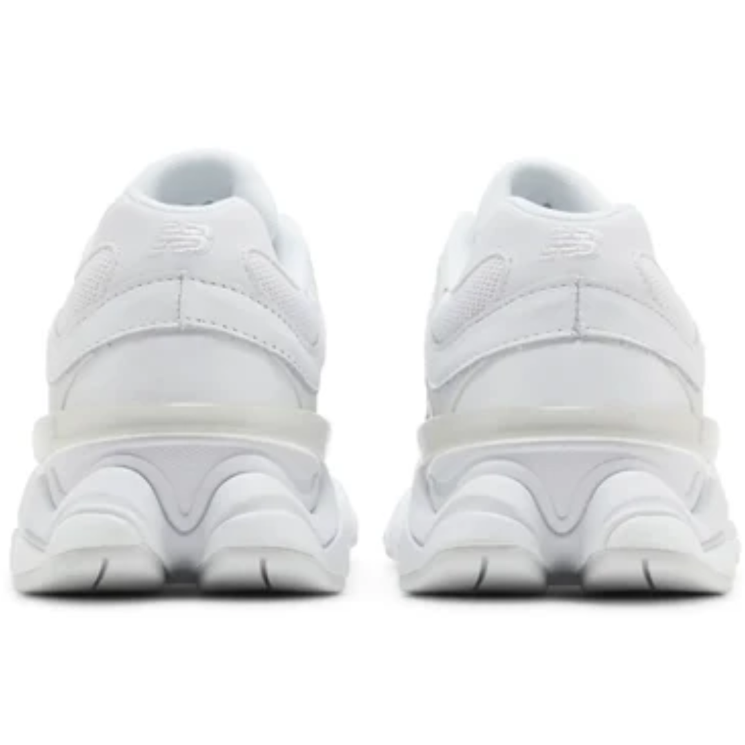 Tênis New Balance 9060 Triple White