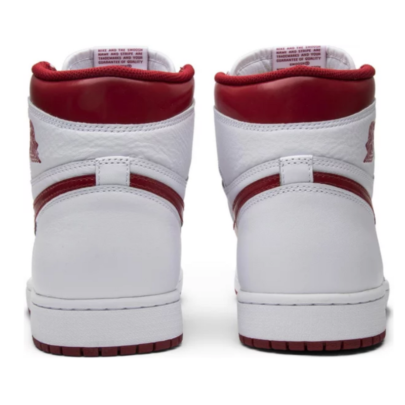 Tênis Air Jordan 1 Retro High OG Metallic Red