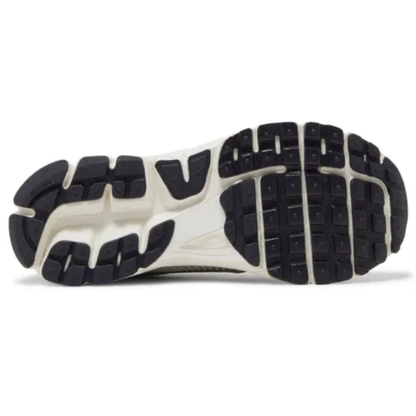 Nike Zoom Vomero 5 Photon Dust Gris Plata Metalizado