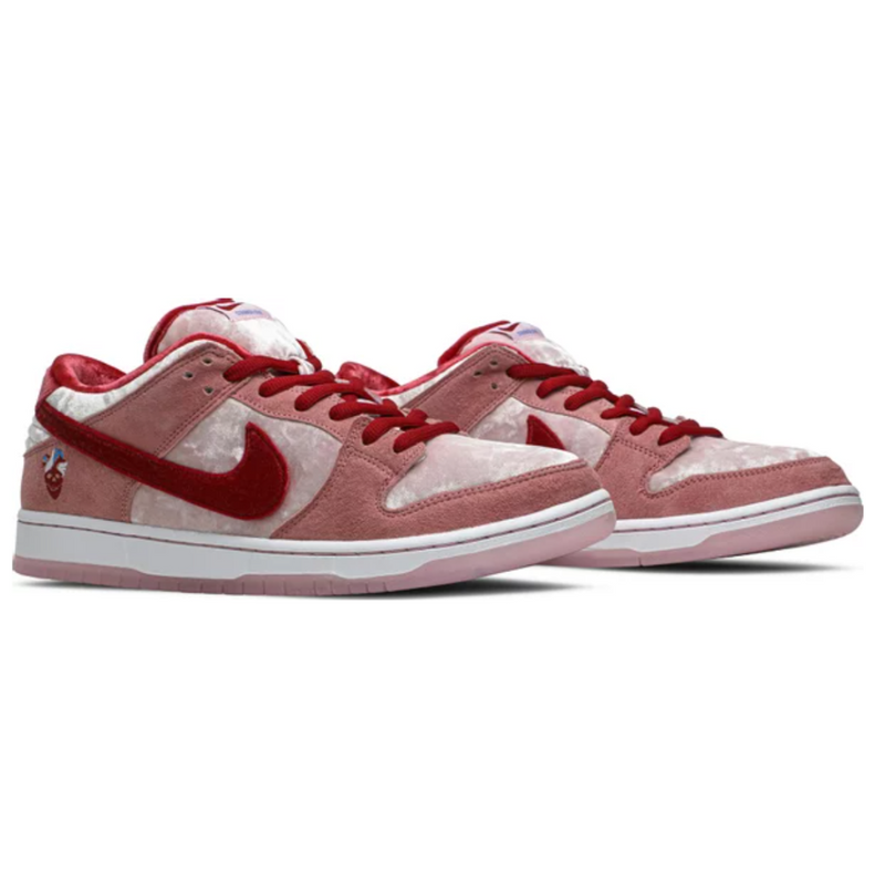 Tênis Nike SB Dunk Low StrangeLove - Valentine's Day