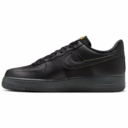 Tênis Nike Air Force 1 Black University Gold