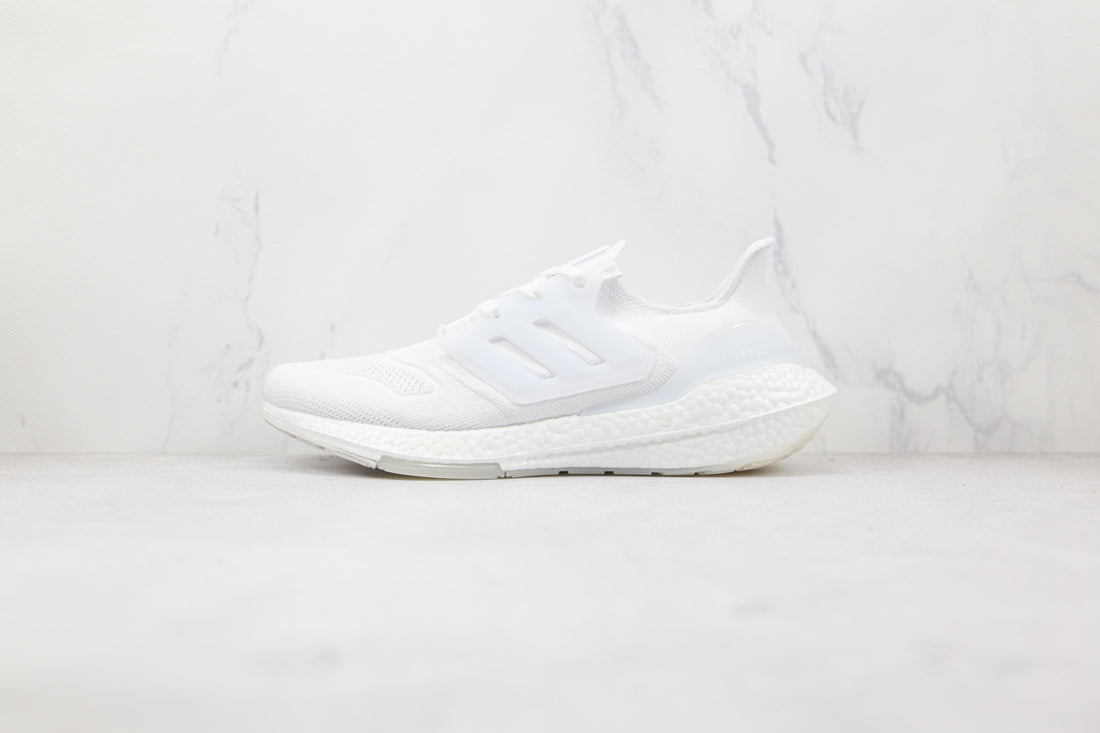 Adidas UltraBoost 22 Triple Blanco 