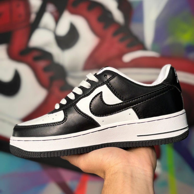 Nike Air Force 1 Low Blackout (Pronta entrega)