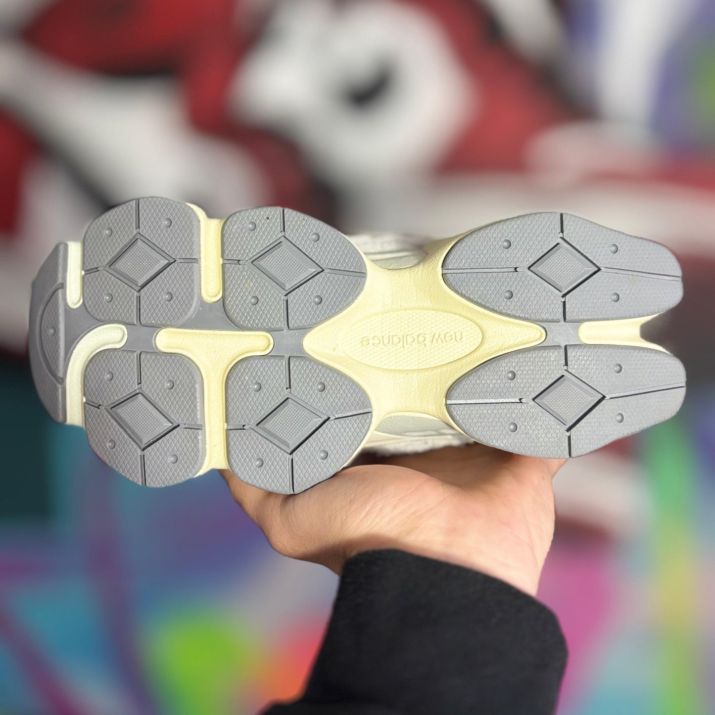 New Balance 9060 Shadow Gray Concrete Silver (Entrega inmediata)