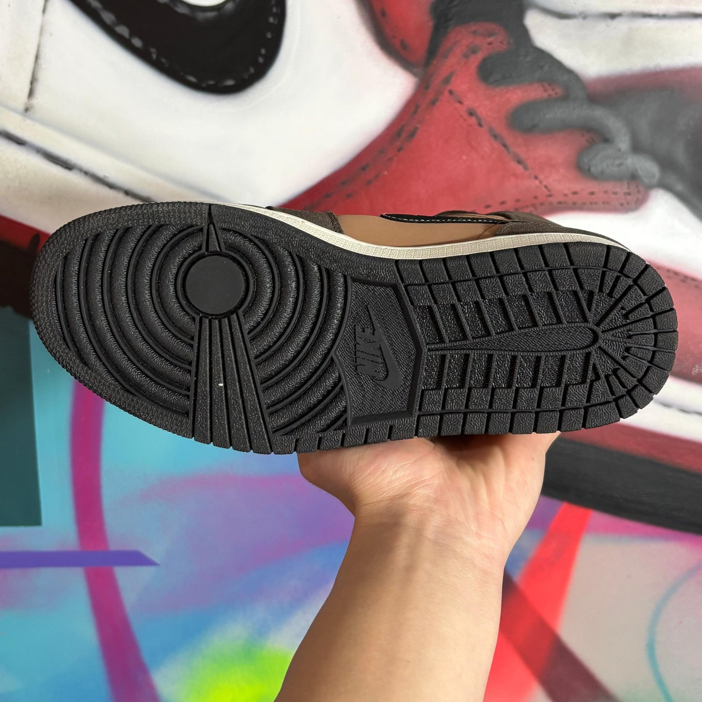 Tênis Air Jordan 1 Mid SE Earth Tone (Pronta Entrega)