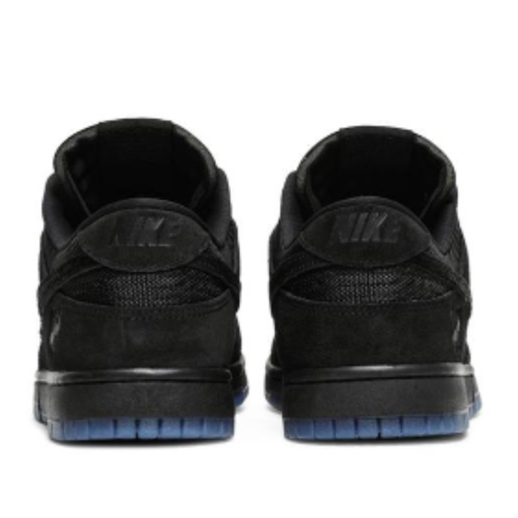 Tênis Dunk Low SP Nike x Undefeated