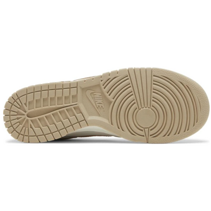 Tênis Nike Dunk Low 'Gold Swoosh'