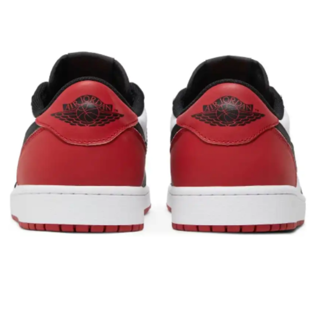 Air Jordan 1 Low OG Punta negra (2023)