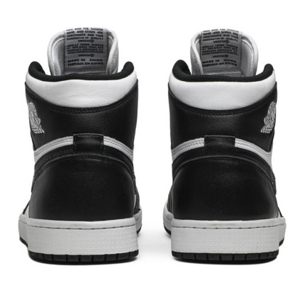 Tênis Air Jordan 1 Retro High OG Black/White