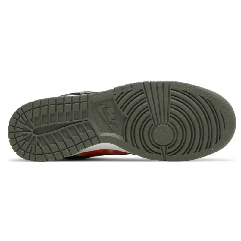 Tênis Dunk Low "Graffiti Black Red"